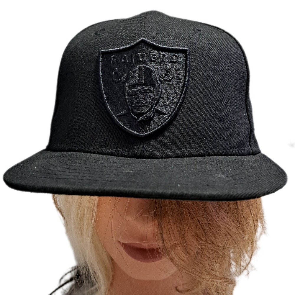 New Era 59FIFTY Oakland Raiders Hat Mens 7 1/4 Black Tonal Fitted NFL Cap